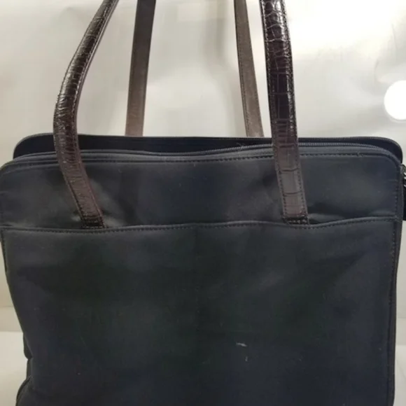 BRIGHTON GUC LRG Heart MESSENGER BAG - Picture 4 of 8